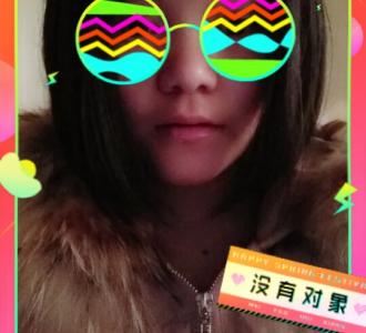 看着谈判官吃着饺子