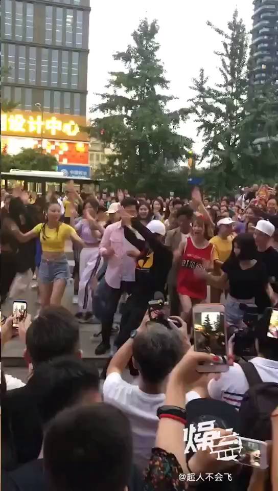 一出好戏直播_一出好戏在线视频_YY搜索