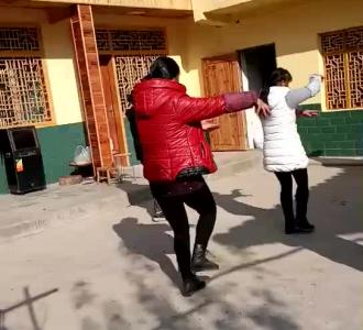 教你画五官(看的出是谁吗)105次播放