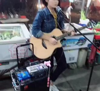 【流浪歌手佳宝喜欢的双击屏幕】视频直播-YY