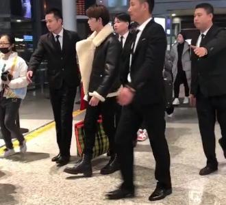 【大家好,我是快手转播顺带揭秘主播那些肮脏