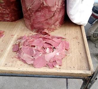 【百年味道传承,小车牛肉分享的小视频】视频