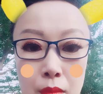 【刚刚直播画的小丑女,台词:i'm known to be qu