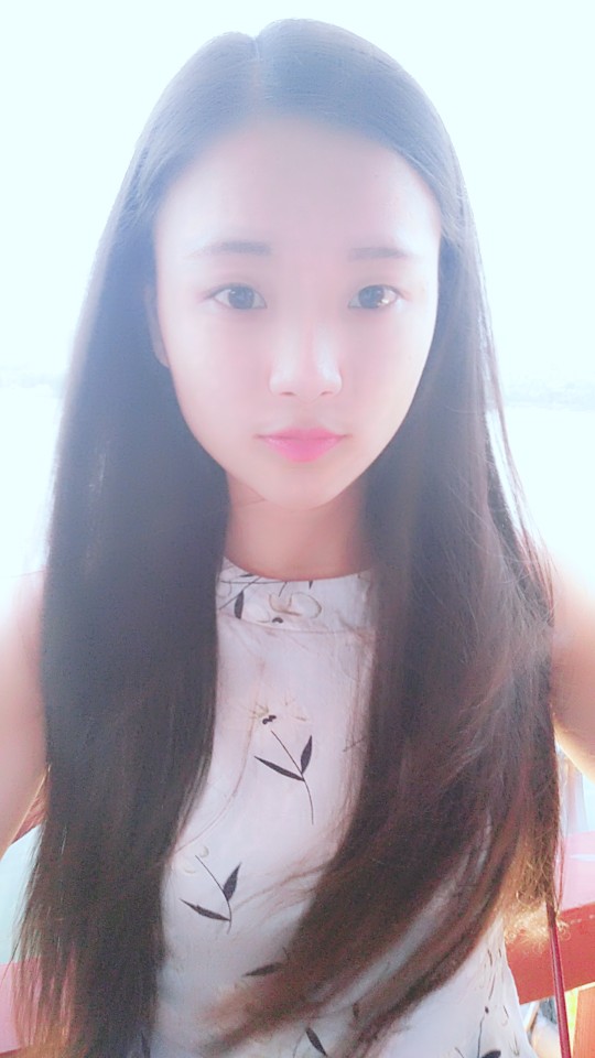 【创星. 蜜桃】直播间 520卡黄 1314加微信 新