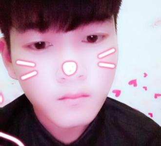 花桥流水残疾歌手小张每晚8点直播