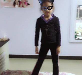 绿豆泡一夜放瓶子一天浇水三到四次上班族一.