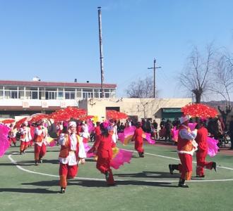 及收银员:1000-2000元\/月职位:收银员 网要求: