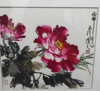 是画师对着真人照片用ps+sai+手绘板在电脑上