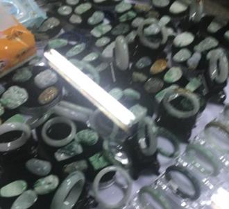 【在人间最近比较火的一首歌曲】视频直播-YY