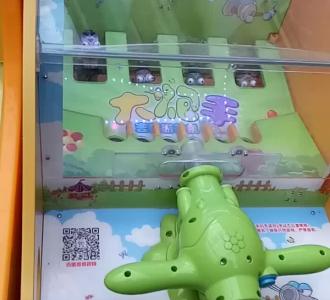 看看谁跑得快能分清楚蛋黄和优莉吗金毛蛋黄.