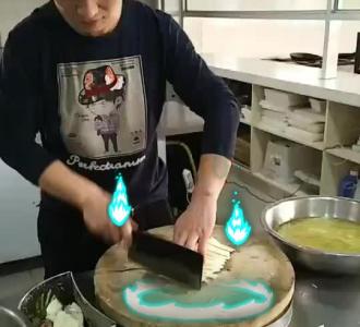 【骑驴找驴分享的小视频】视频直播-YY