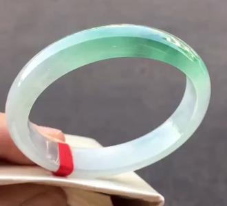 流浪女歌手快手ID;146430187分享的小视频