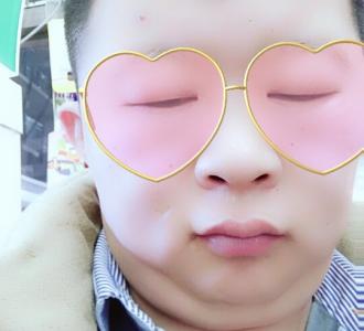 【雷红。土豪。中国歪歪音乐有钱你我有一个亿