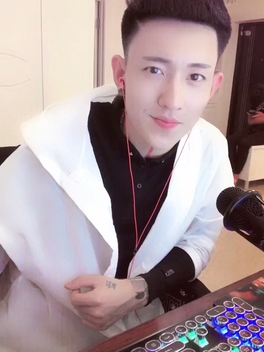 李耀阳家真真视频直播全集_李耀阳家真真资料