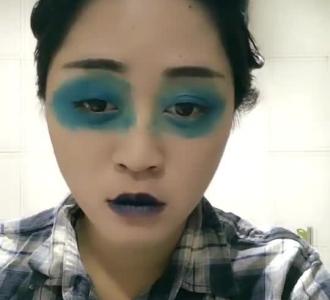 【甄嬛传后续华妃没死咬嘴唇魅惑皇上】视频直