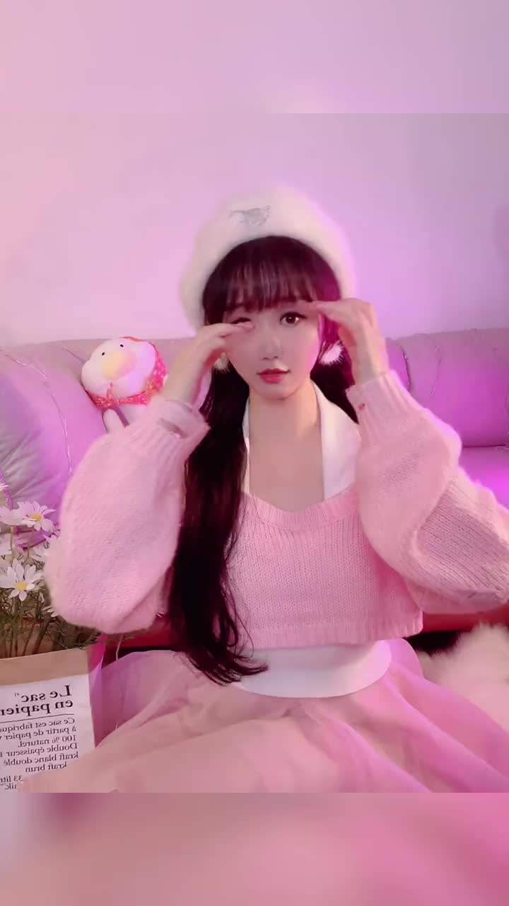 听说你们喜欢大波浪，我觉得我还是满足这三个条件的吧？