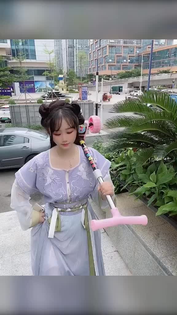 美拍突然火了这首，很惊讶，女神的歌上了热门，超兴奋的啊！