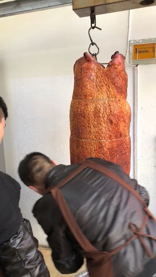 太原贵妃脆皮烤猪13935110484